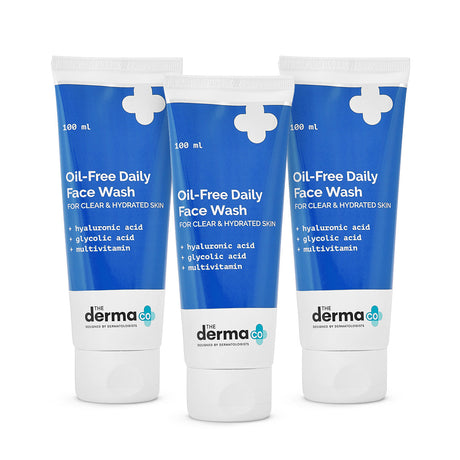 The Derma Co Oil-Free Daily Face Wash With Hyaluronic Acid, Glycolic Acid & Multivitamins for Clear & Hydrated Skin - 100ml