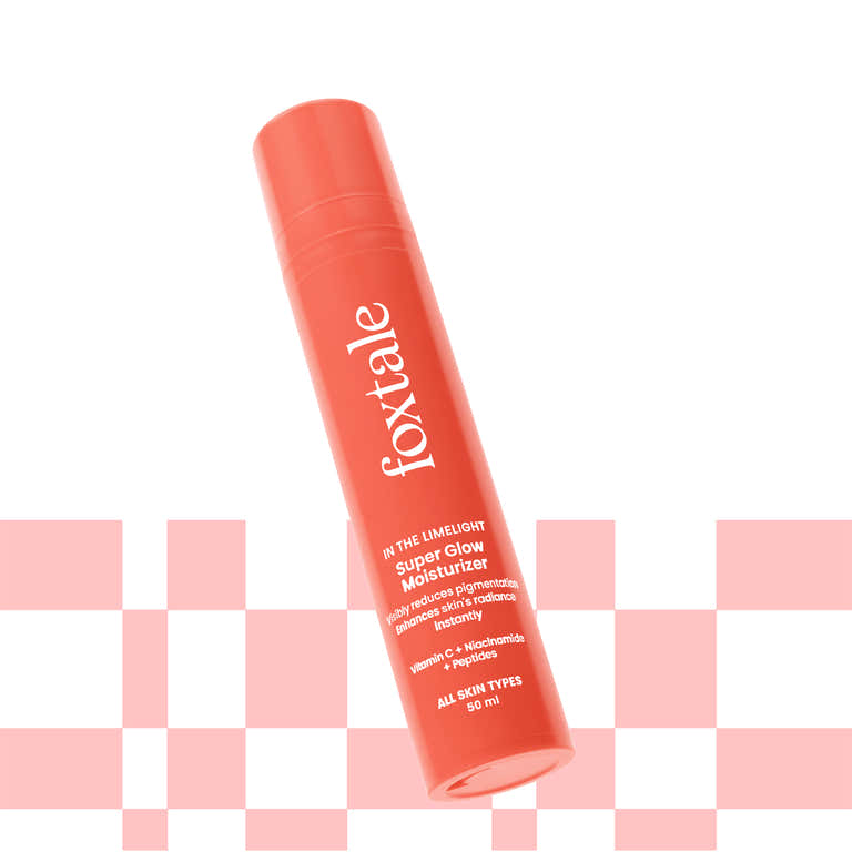 Foxtale Super Glow Moisturizer with Vitamin C & Niacinamide